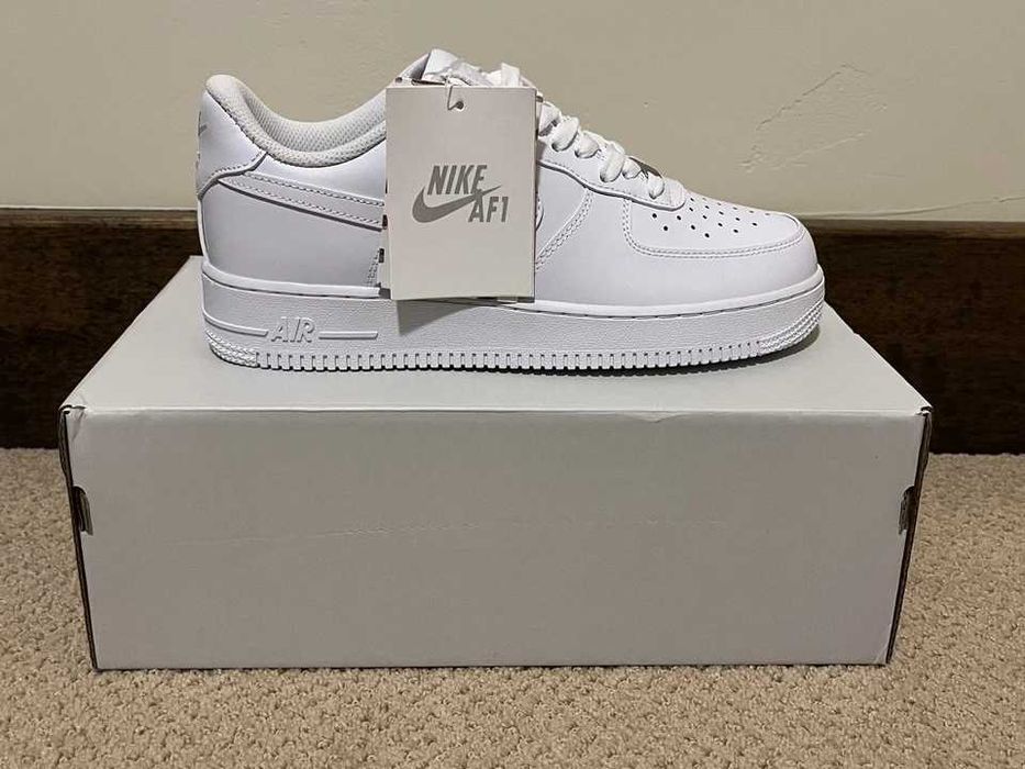 Nike Air Force 1 Triple White