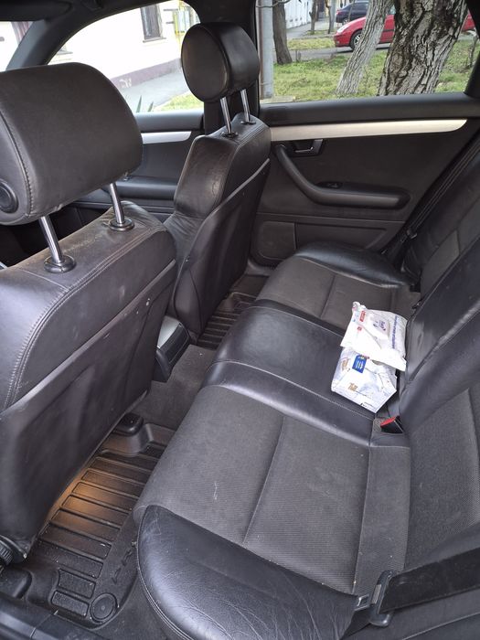Vând Audi a4 b7 2007 starea f bună schimbat tot la zi.140 cai. 3400 eu