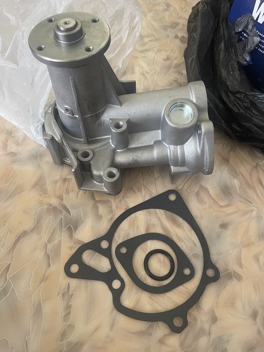 Помпа водяная (насос) охлаждения для Mitsubishi/Hyundai