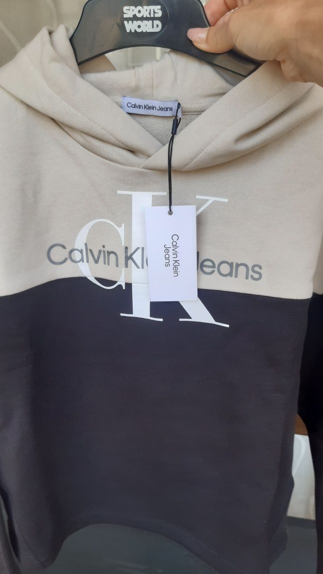 Calvin Klein Jeans оригинален нов суитшърт