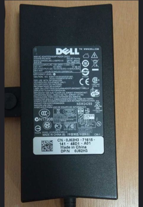 Alimentator pentru Laptop Dell in stare foarte buna de functionare