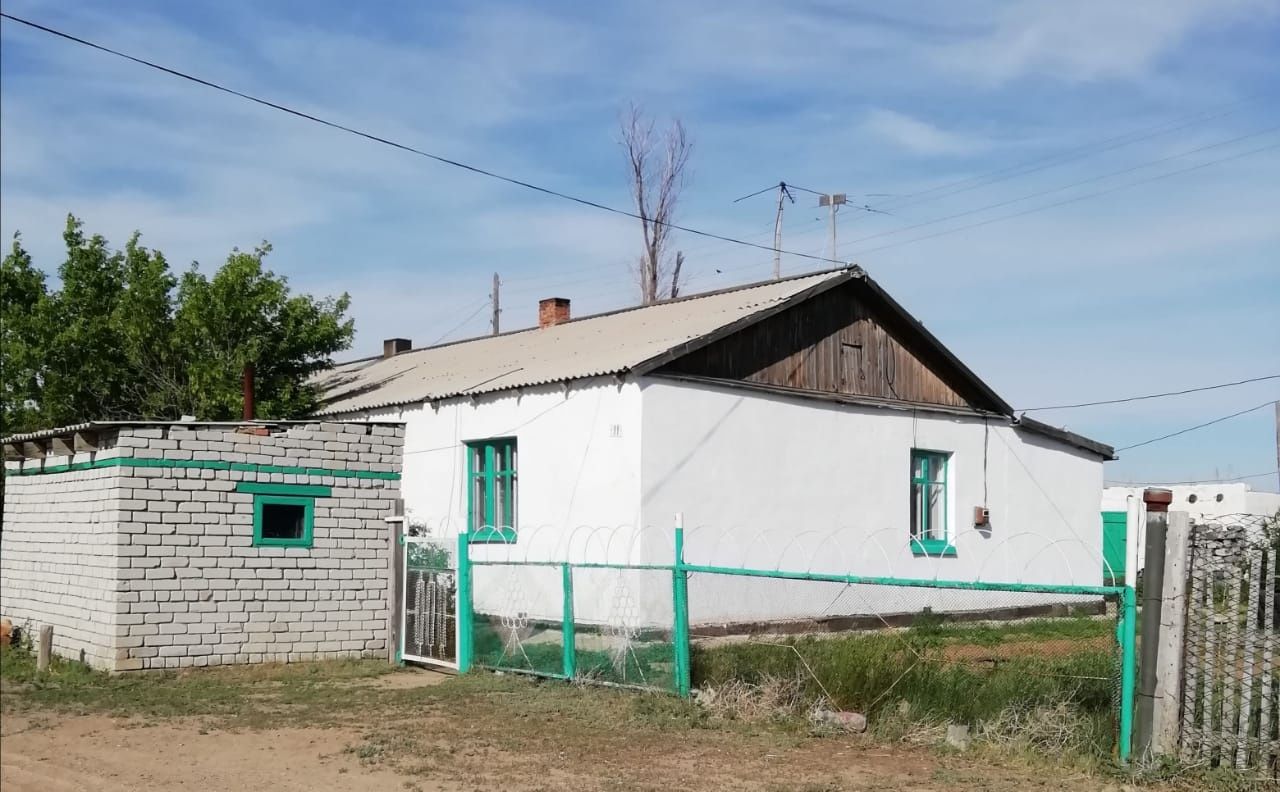 Продается дом в селе Чекоман 25 км от города Семей