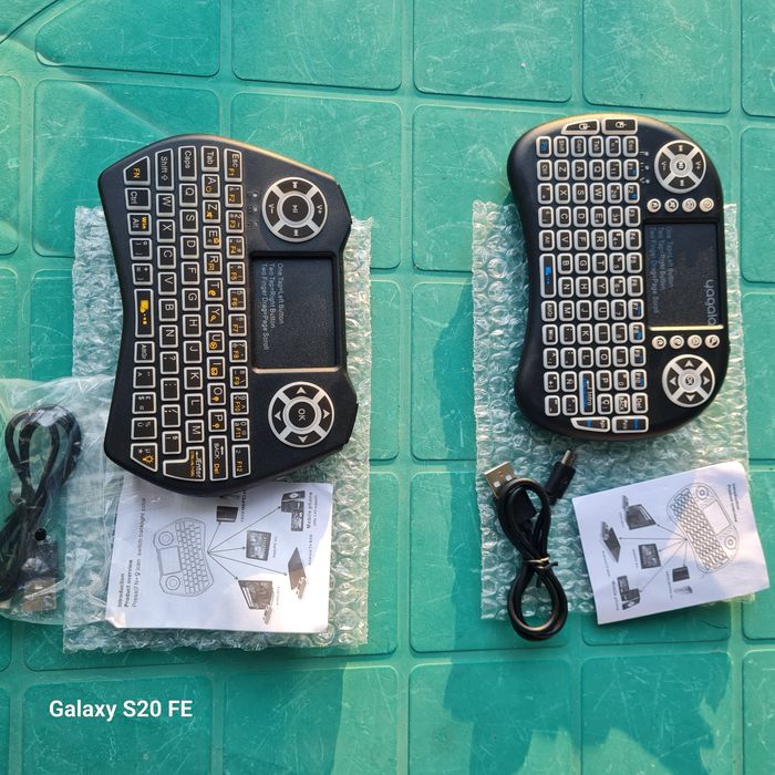 Vand telecomenzi pt televizoare