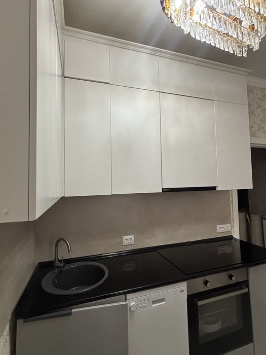 Срочно ПРОДАЮ кухонный гарнитур с техникой!