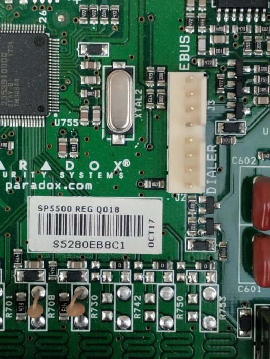 Centrala Paradox cu Comunicator GSM Seka