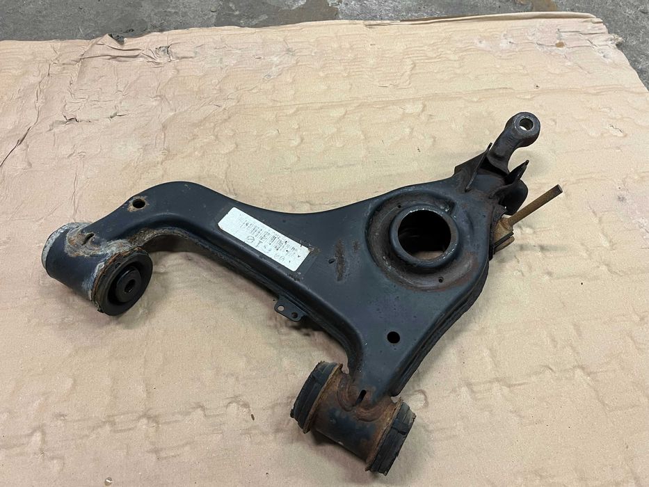 Преден десен носач за Mercedes E-class W210