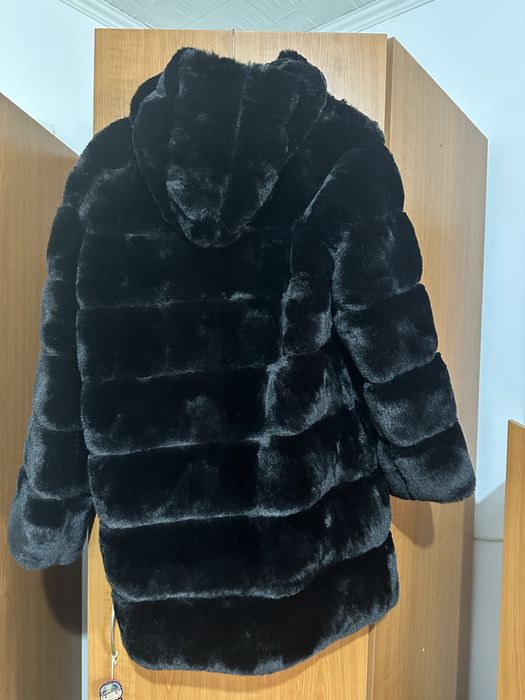 Haina de blana artificiala neagra