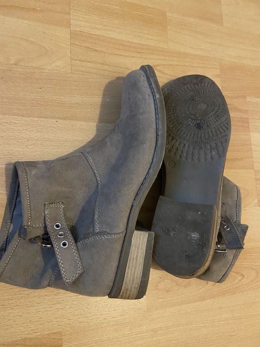 Cizme piele intoarsa