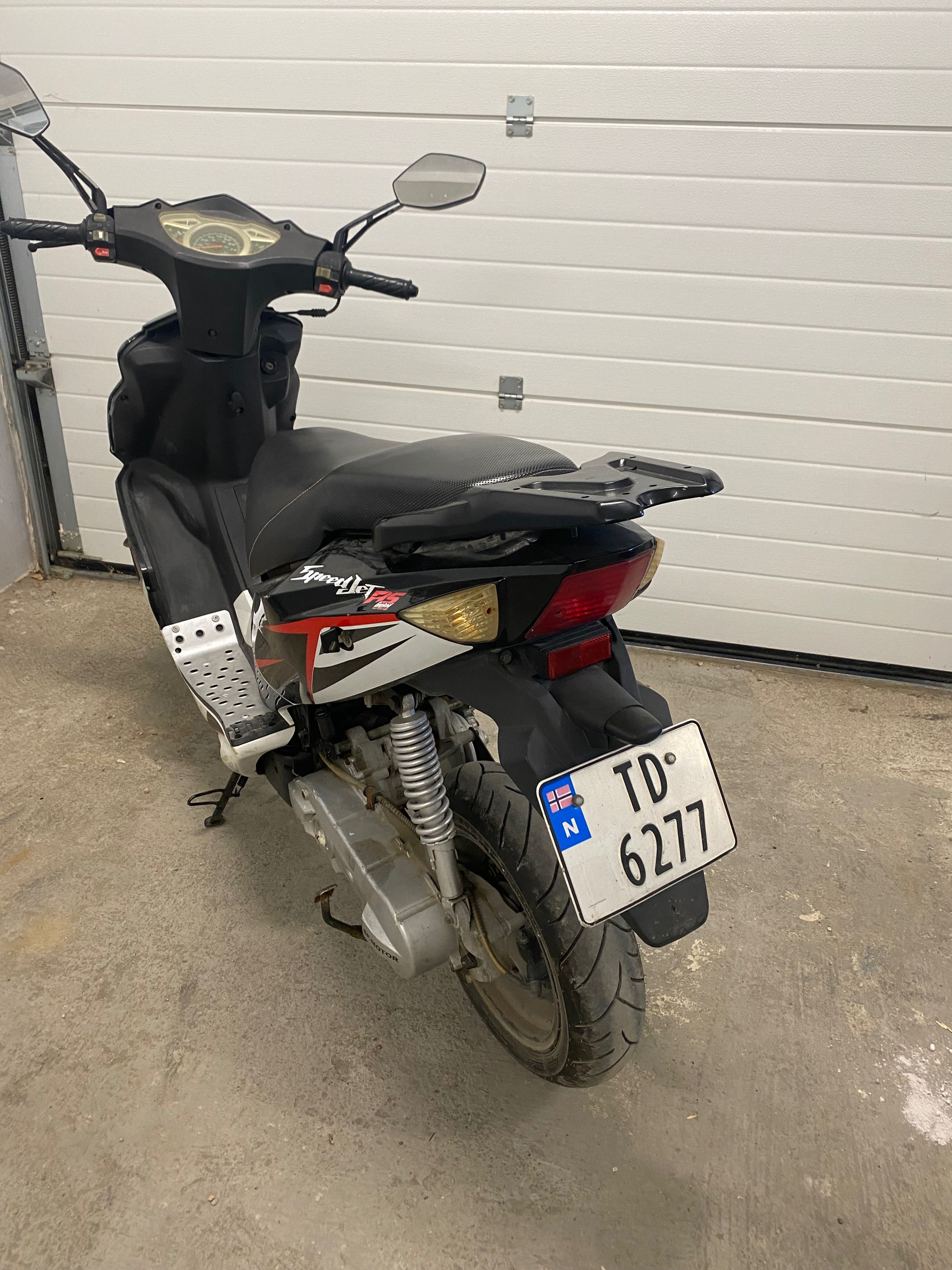 Скутер SF-Motor 50