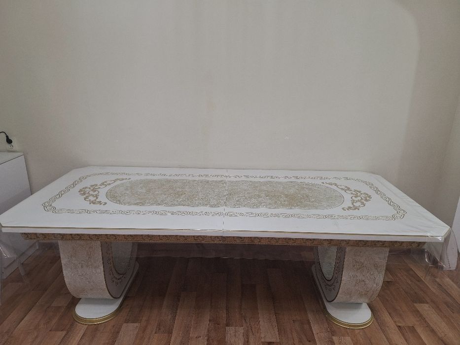 Стол для гостиной 3,5м