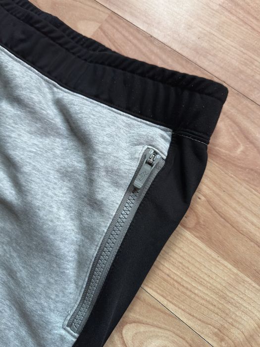 Pantaloni pants joggers sweats cuffed grey Nike cotton side logo print