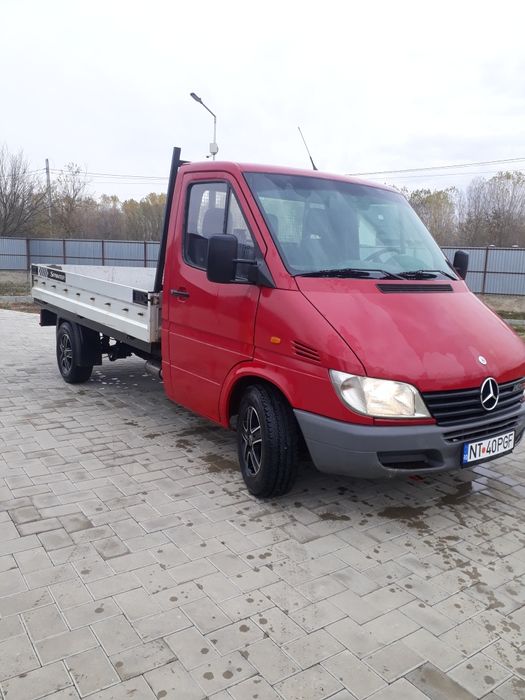 Vând Mercedes sprinter