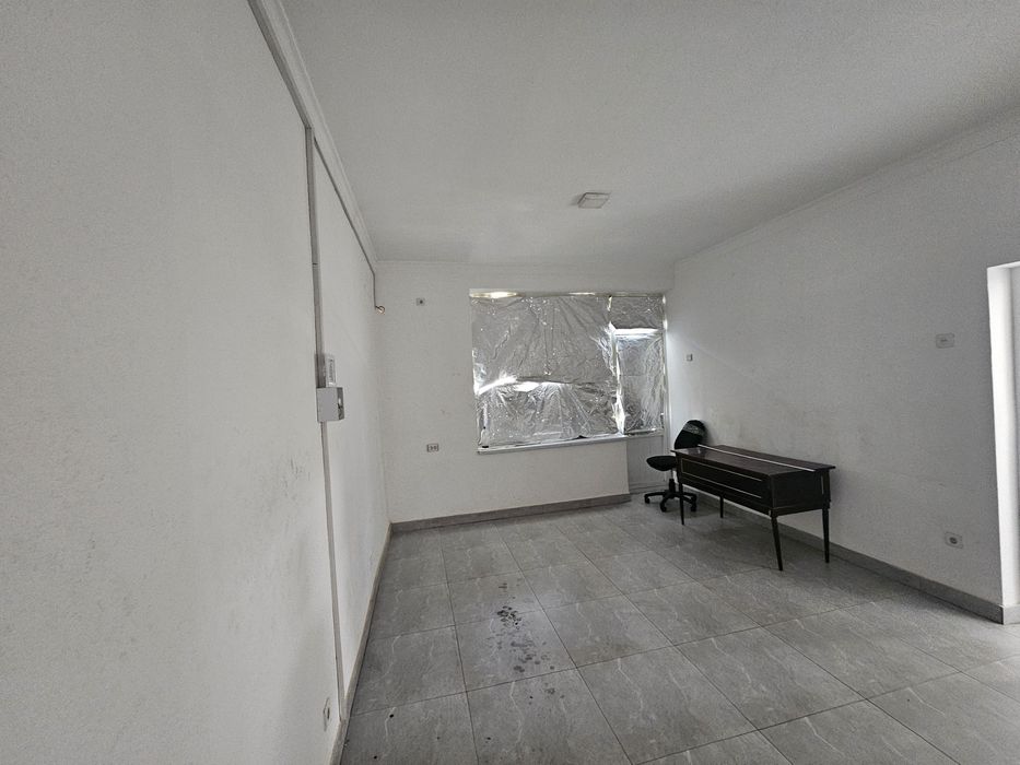 150 м2 булган нежилой бино, Сергели метронинг 4 бекати енида.
