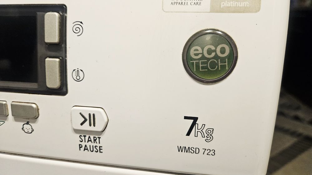 Mașina de spălat rufe Hotpoint slim folosita