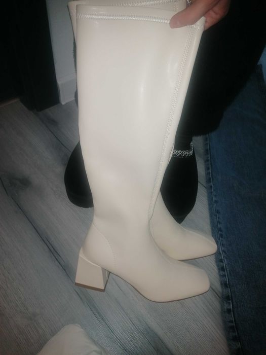 Cizme dama noi crem nr 35