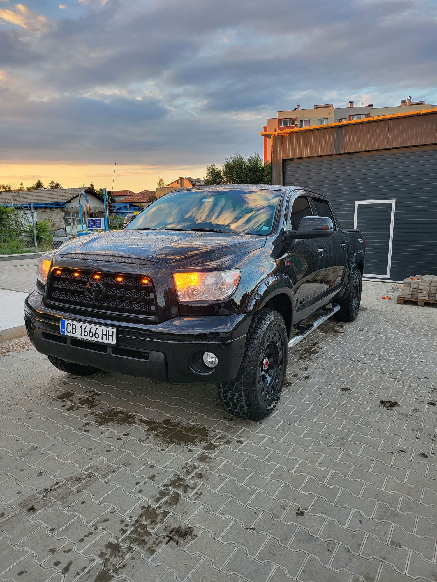 Toyota Tundra 5.7 V8