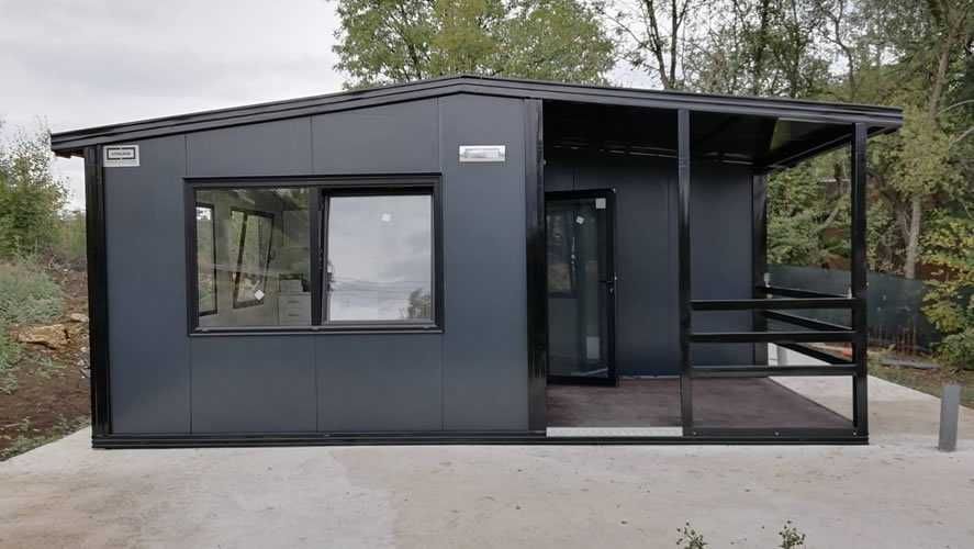 Casa, garaje auto pe structura metalica si panou sandwich termoizolant