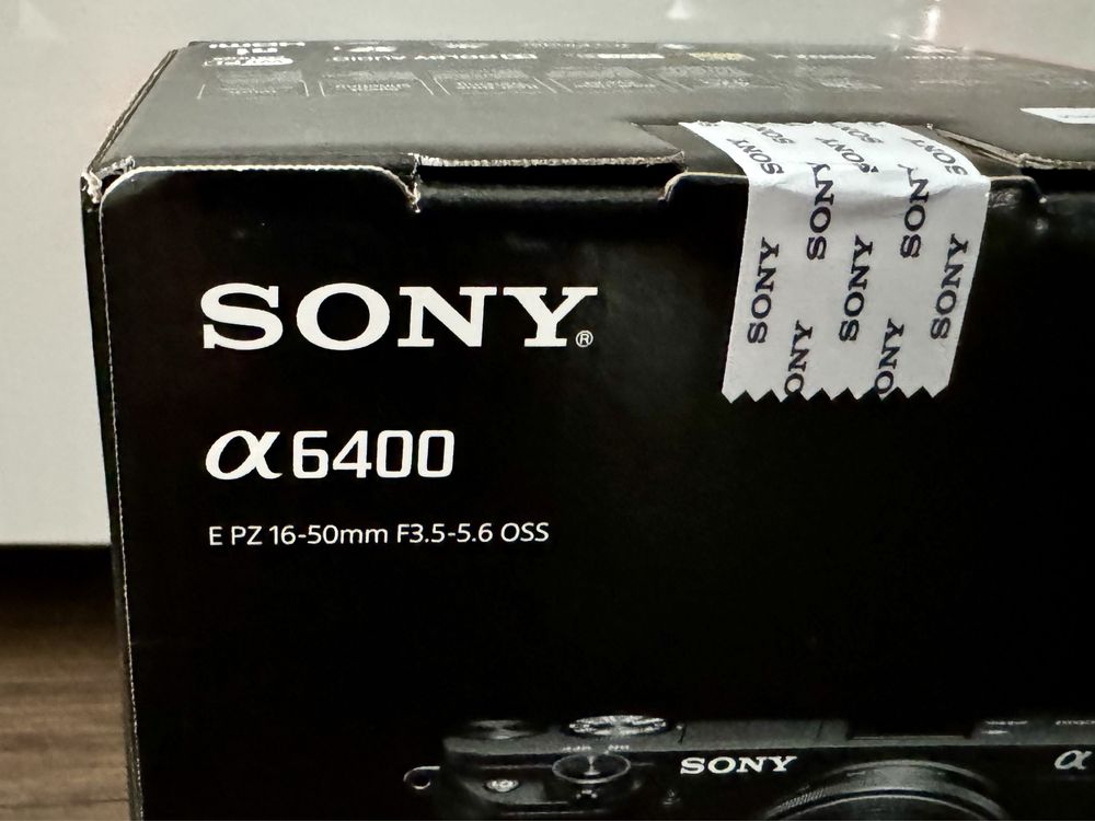 Sony Alpha A6400 Kit 24.2 MP kit cu 16-50mm