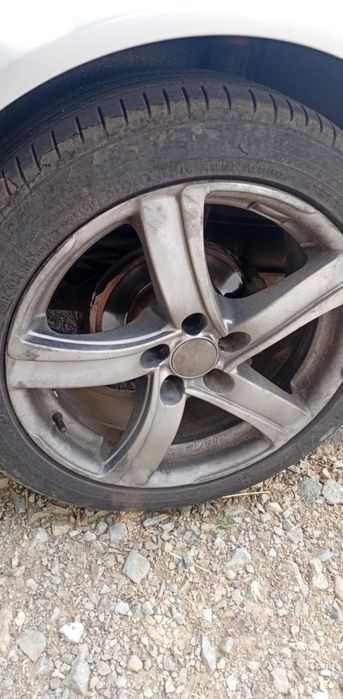 Vând jante r17..