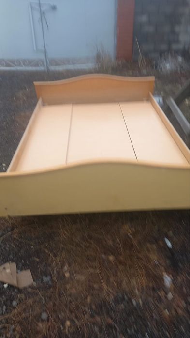 Продам двухспальнюю кровать