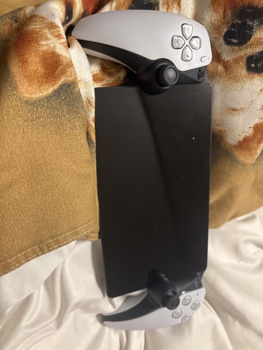 Este nou îl vând din cauza că nul am folosit