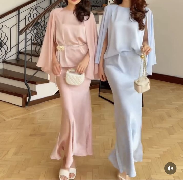 Розовая двойка, платье и блузка со шлейфом