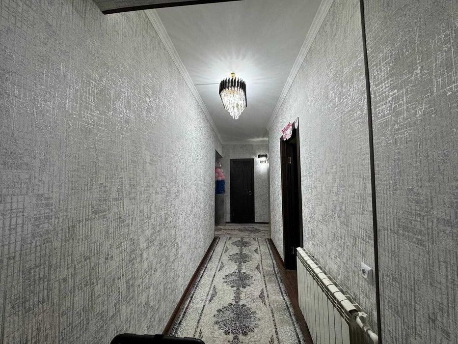 Продаётся 3х комн квартира на 1 этаже Ор-р  7 микрорайон 43 школа