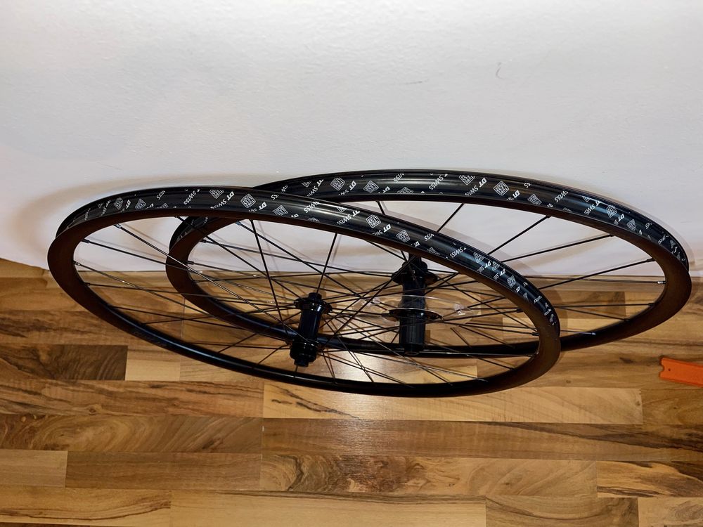 Roti DT Swiss . Cursiera /Gravel Disc centerlock nou