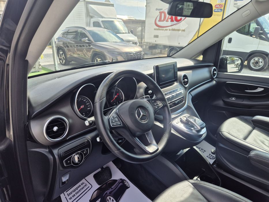 Mercedes  v-250.  220   Мерцедес В-220.