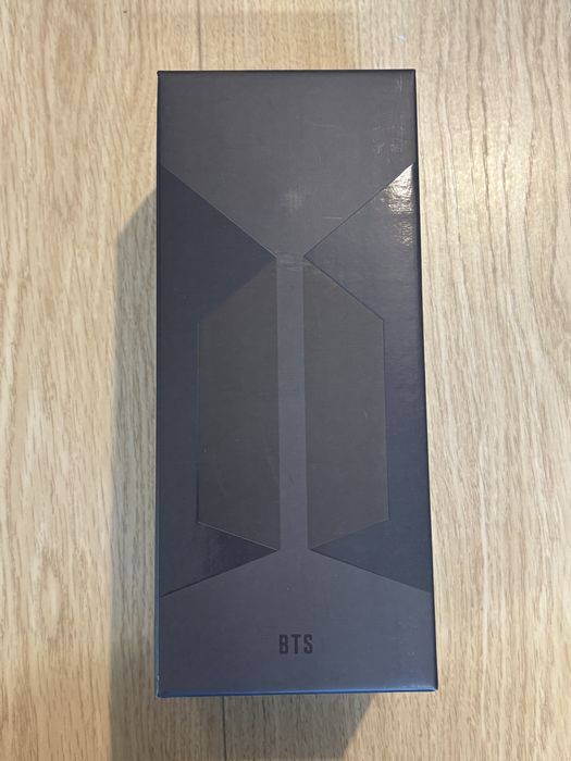 Albume kpop (BTS, TXT, MonstaX, Enhypen, NCT, etc.) și Lightstick BTS