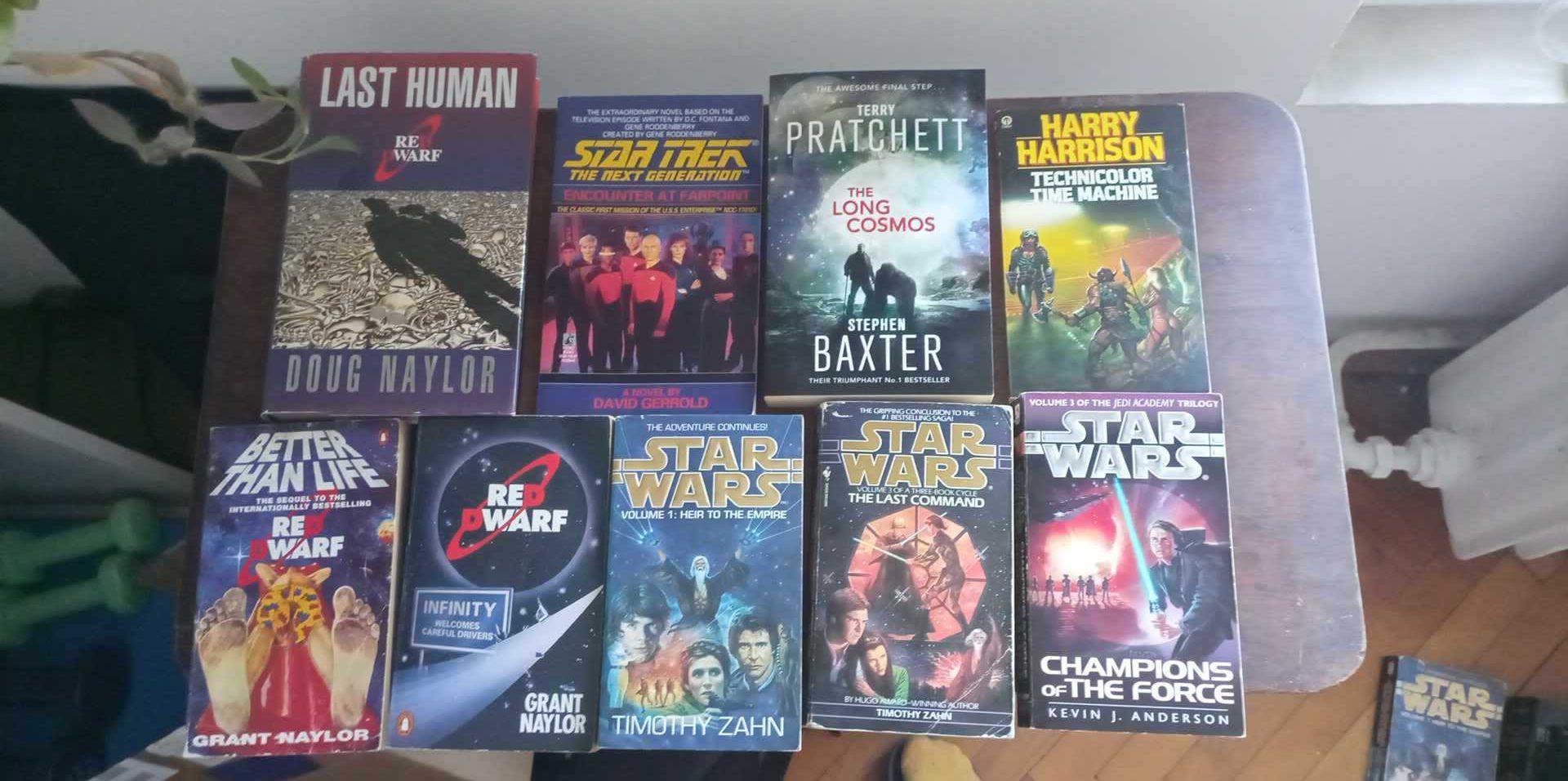 Книги Star Wars Start Trek Red Dwarf Terry Pratchett