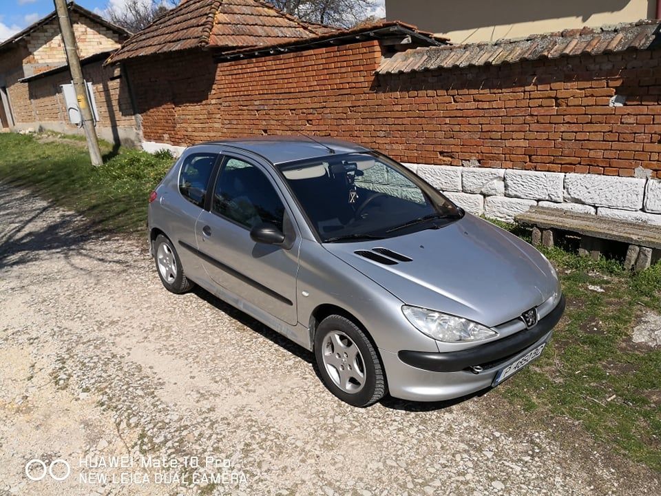 Пежо 206 1.1i  60кс 2003г