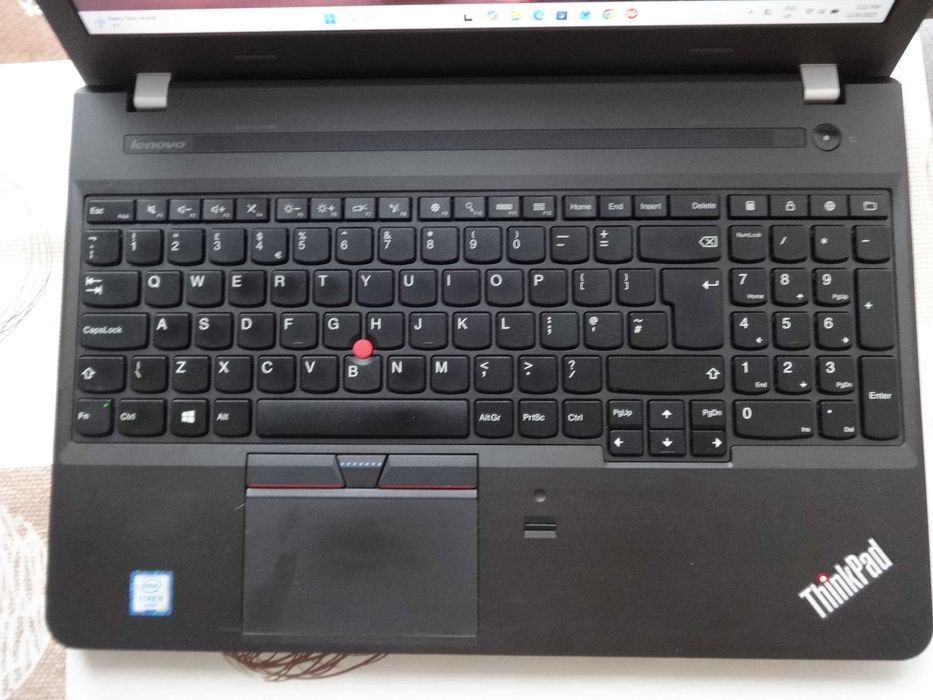 Лаптоп Lenovo ThinkPad E560 15.6" i5-6200U 2.30GHz/RAM 16GB/SSD 256GB