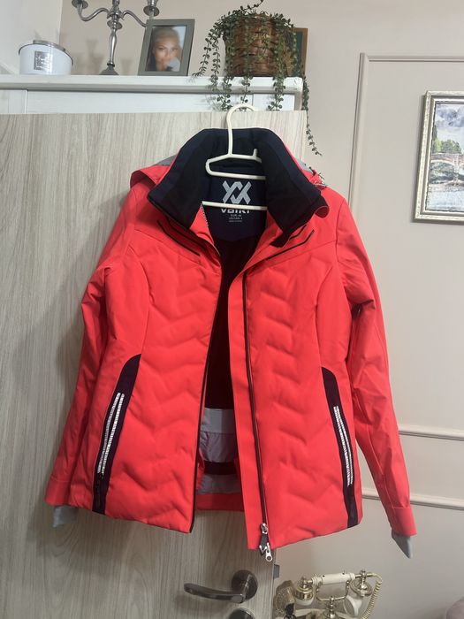 Дамско ски яке цвят корал чисто ново