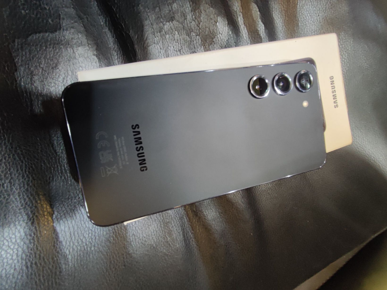 Samsung S23 128gb нов silver