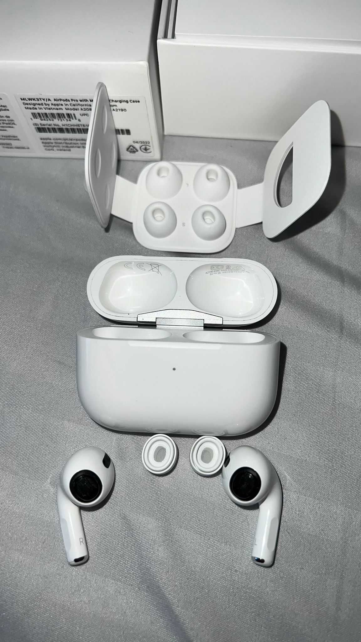 Vand Apple AirPods Pro - (MLWK3ZM/A) White MagSafe Charging
