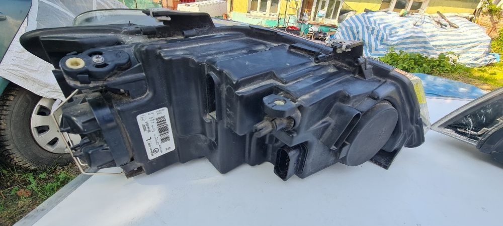 Set faruri originale vw Polo 2009-2014 dreapta/stanga Europa