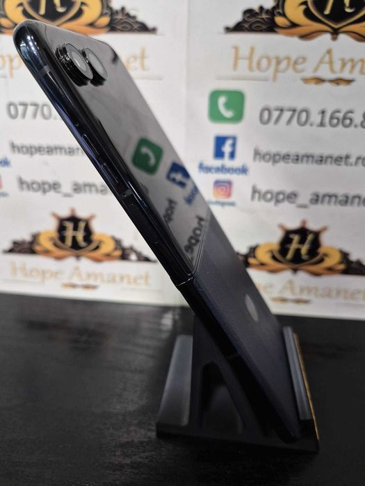 Hope Amanet P10/Motorola Razr 50 Ultra