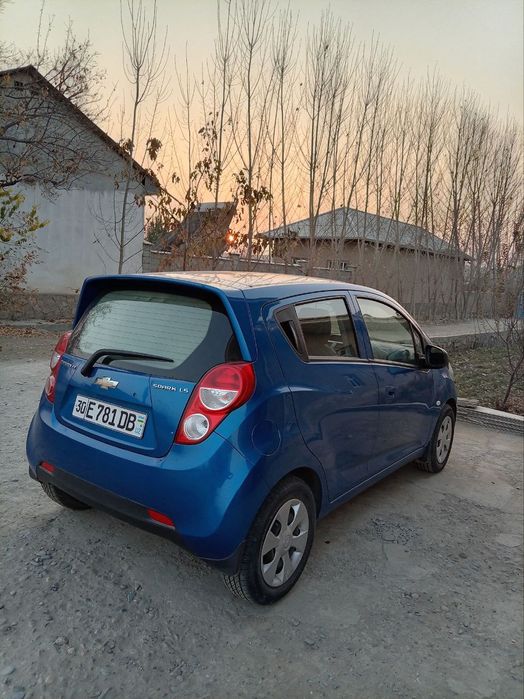 Avtomobil Spark sotiladi