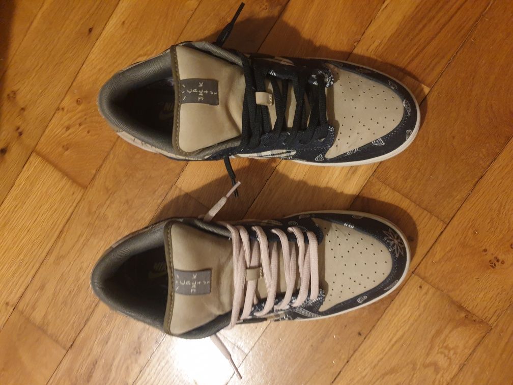 Nike dunke Travis Scott