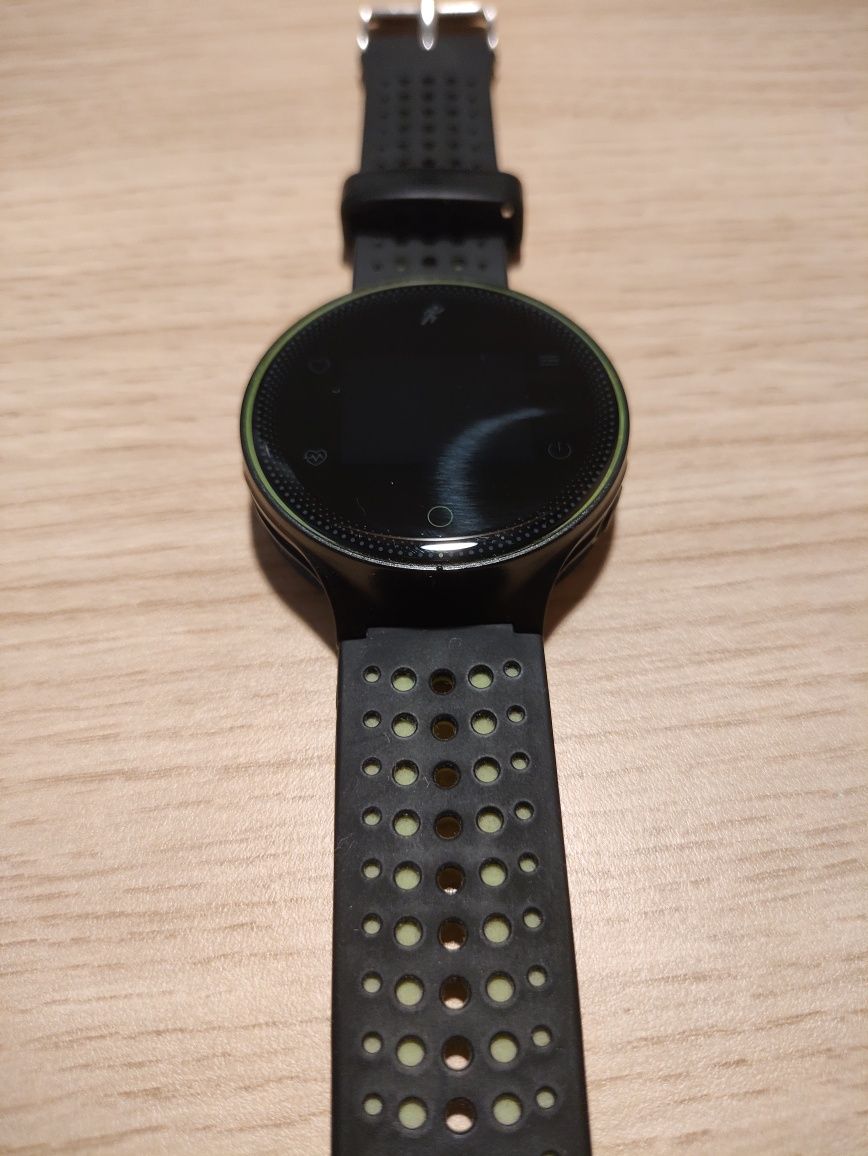 Smartwatch, brățară fitness TechONE X2PLUS.