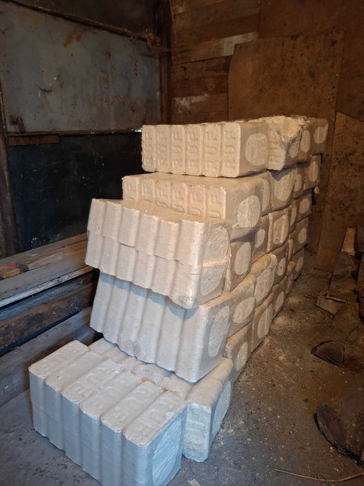 Еко брикети широколистна дървесина