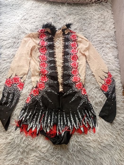 Продам гимнастический купальник для выступлений