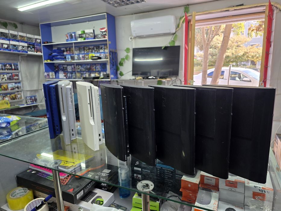 Продается игровой ые приставки Sony Playstation 3 skim super skim