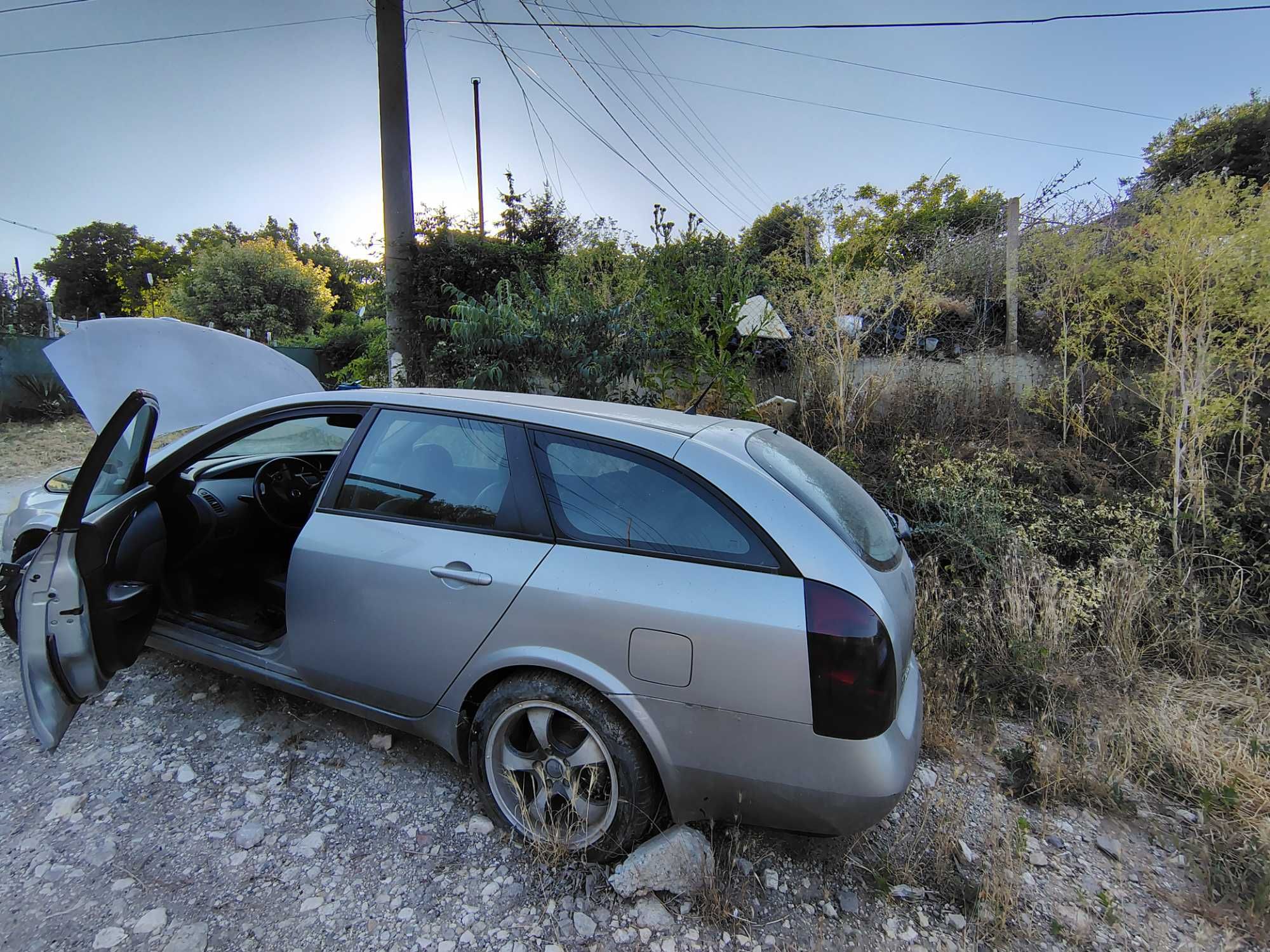 Nissan Primera на части