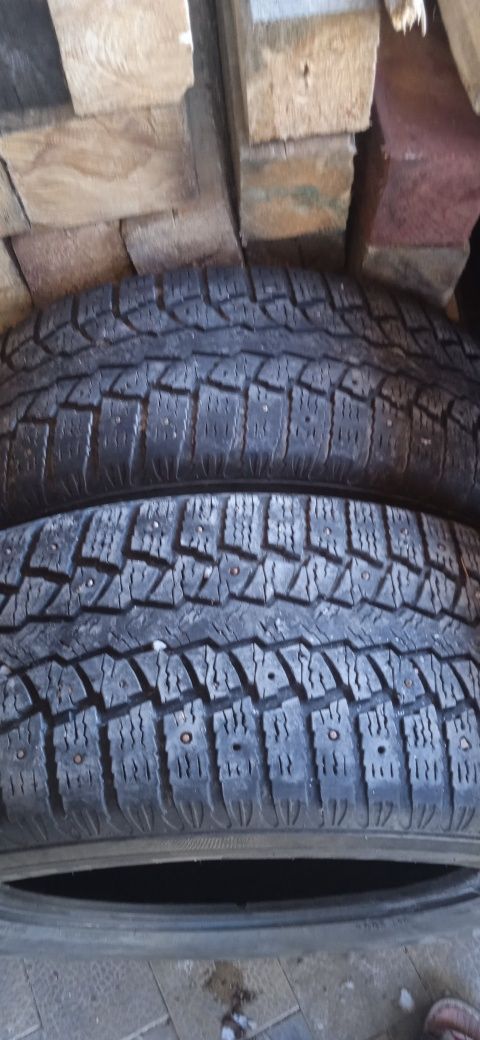 Зимние шины.255. 60R18