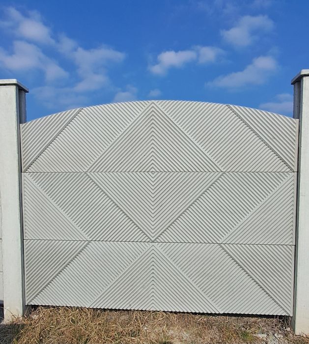 Gard / Garduri si Stalpi de Gard fabricate din beton armat