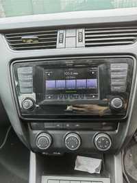 Casetofon radio Skoda Octavia 3