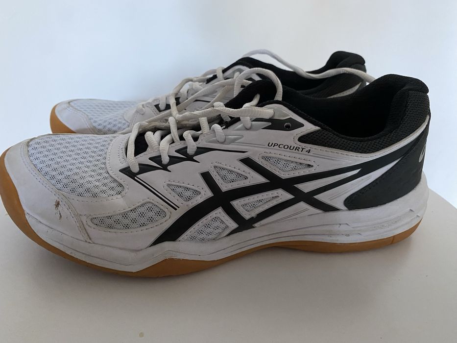 Asics маратонки за волейбол