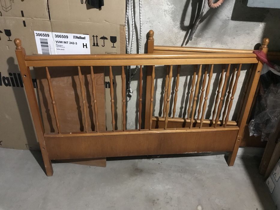 Vand patut copil de lemn (stare buna)